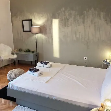For 4 - Lovreta Lägenhet